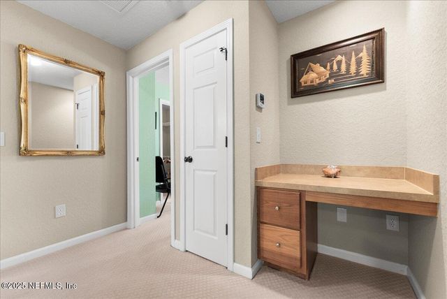 8550 ARGYLE BUSINESS Loop 1605, Jacksonville, FL 32244