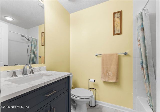 8550 ARGYLE BUSINESS Loop 1605, Jacksonville, FL 32244