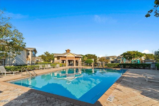 8550 ARGYLE BUSINESS Loop 1605, Jacksonville, FL 32244