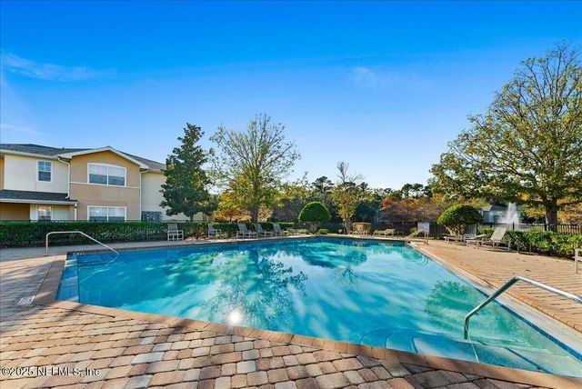 8550 ARGYLE BUSINESS Loop 1605, Jacksonville, FL 32244