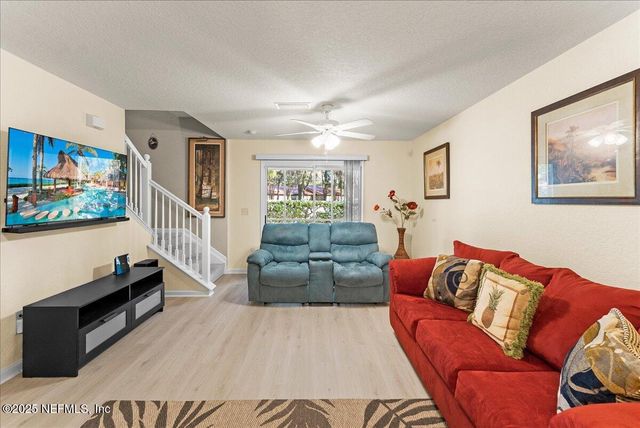 8550 ARGYLE BUSINESS Loop 1605, Jacksonville, FL 32244