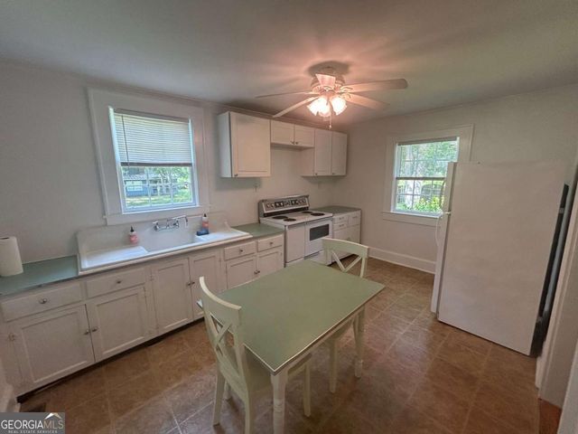 114 Old River Bridge Road SW, Milledgeville, GA 31061