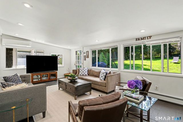 36 Richmond Drive, Darien, CT 06820