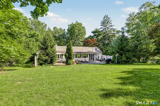 36 Richmond Drive, Darien, CT 06820