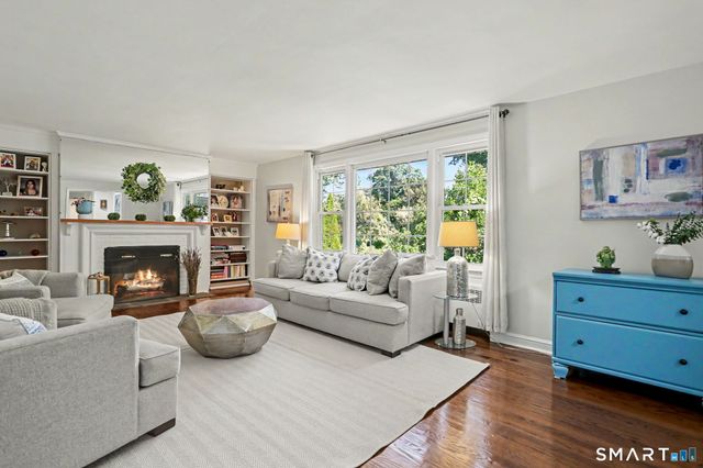 36 Richmond Drive, Darien, CT 06820