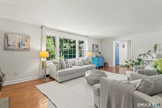 36 Richmond Drive, Darien, CT 06820