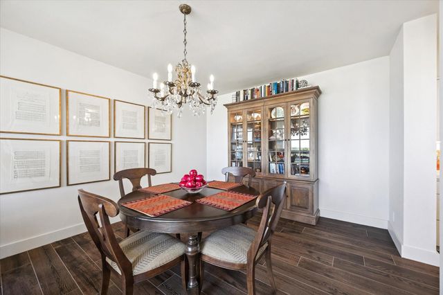 5001 Woodway Drive 1106, Houston, TX 77056