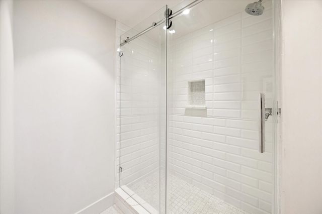 5001 Woodway Drive 1106, Houston, TX 77056