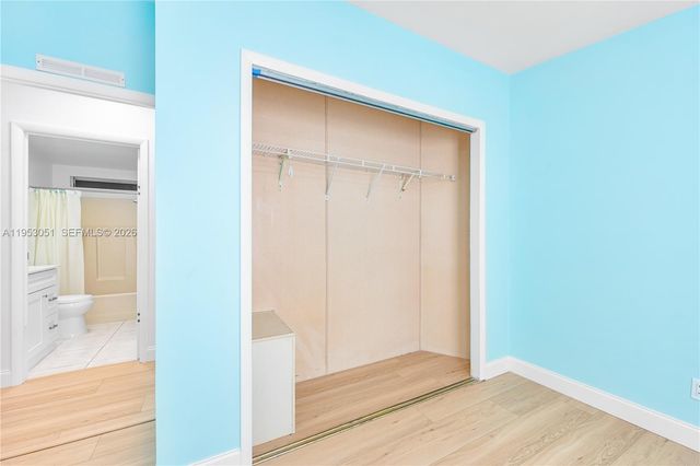 5611 SW 32nd Ter, Dania Beach, FL 33312