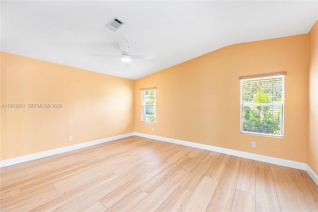 5611 SW 32nd Ter, Dania Beach, FL 33312