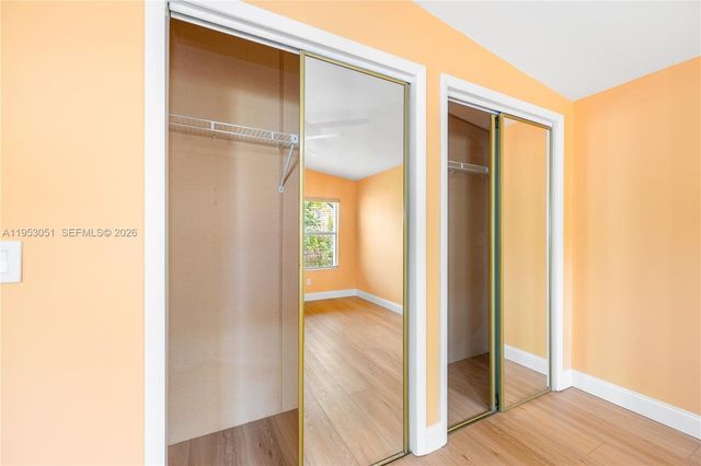 5611 SW 32nd Ter, Dania Beach, FL 33312