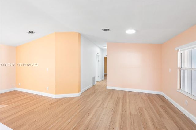 5611 SW 32nd Ter, Dania Beach, FL 33312