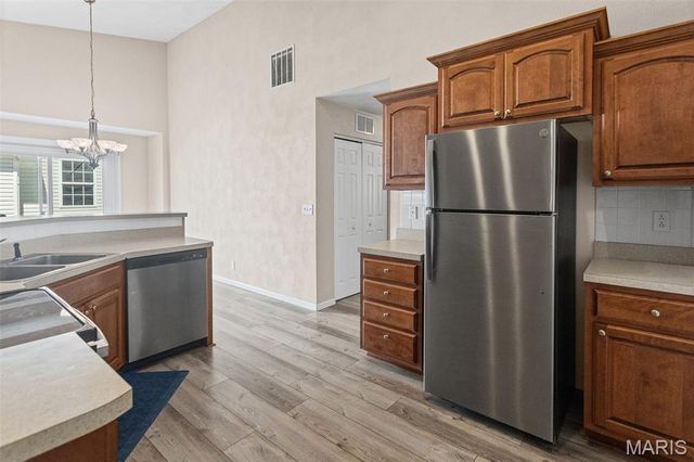 1516 English Pine, O'fallon, IL 62269