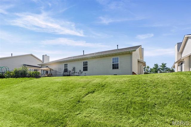 1516 English Pine, O'fallon, IL 62269
