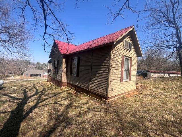 1210 Walker Avenue, Mammoth Spring, AR 72554