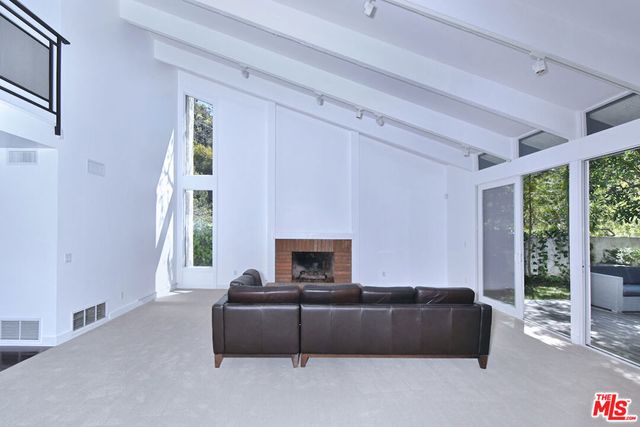 9908 Lancer Court, Beverly Hills, CA 90210