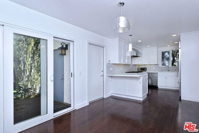 9908 Lancer Court, Beverly Hills, CA 90210