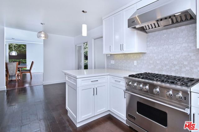 9908 Lancer Court, Beverly Hills, CA 90210