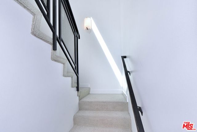 9908 Lancer Court, Beverly Hills, CA 90210
