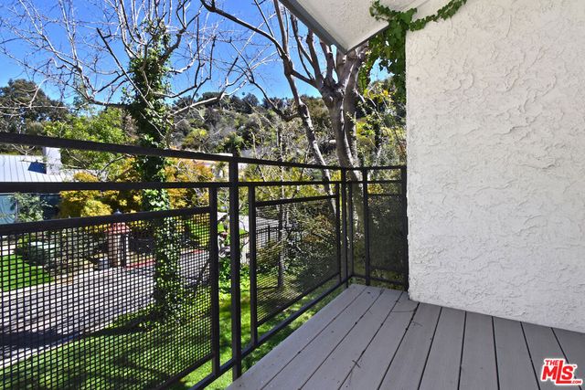 9908 Lancer Court, Beverly Hills, CA 90210