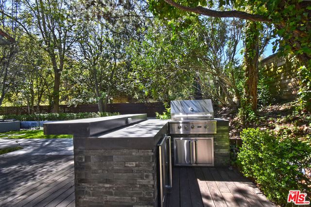 9908 Lancer Court, Beverly Hills, CA 90210