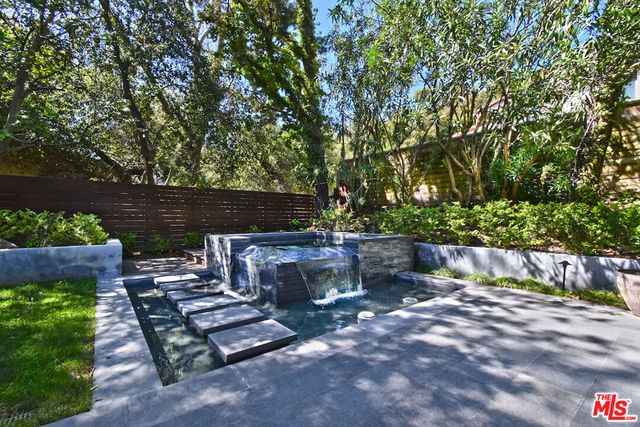 9908 Lancer Court, Beverly Hills, CA 90210