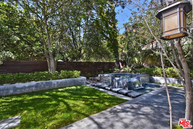 9908 Lancer Court, Beverly Hills, CA 90210