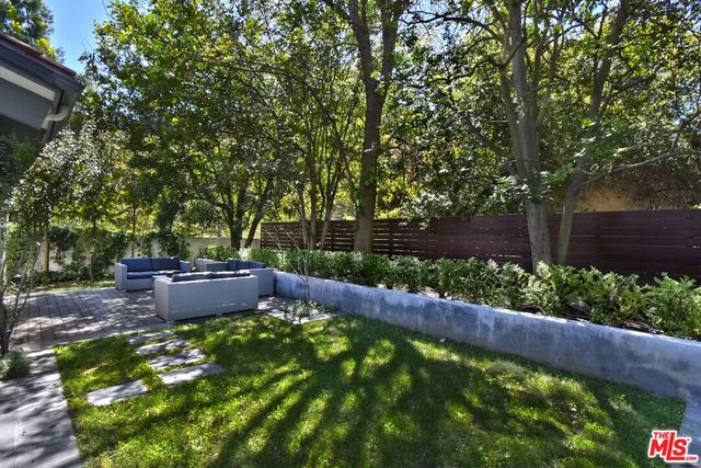 9908 Lancer Court, Beverly Hills, CA 90210