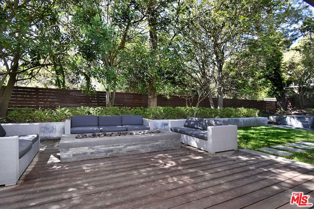 9908 Lancer Court, Beverly Hills, CA 90210
