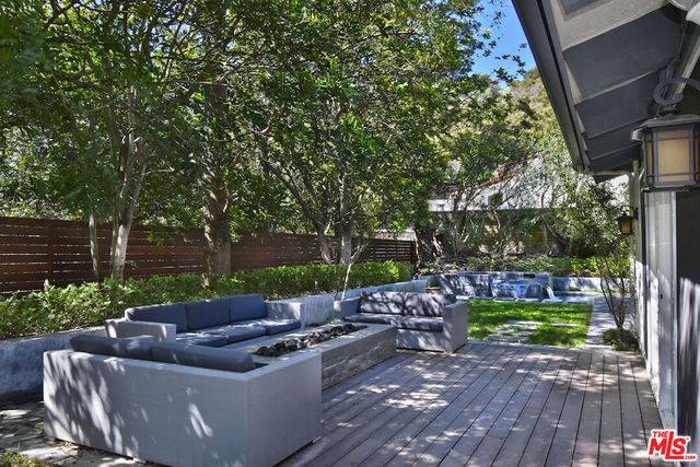 9908 Lancer Court, Beverly Hills, CA 90210