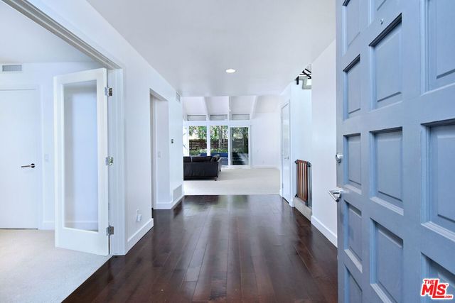 9908 Lancer Court, Beverly Hills, CA 90210