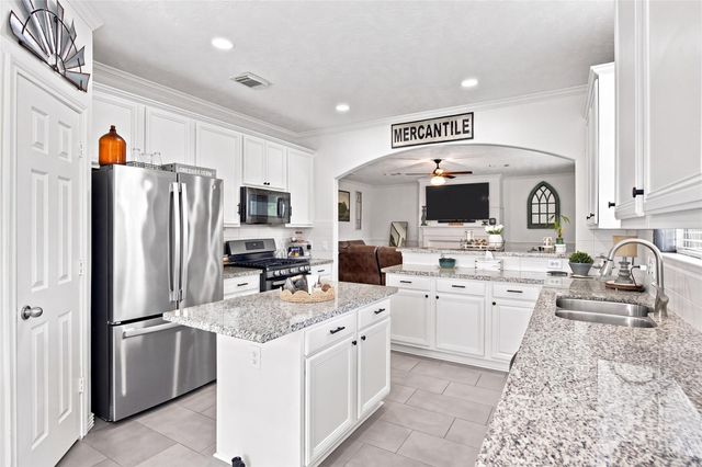 6410 Rose Willow Lane, Spring, TX 77379