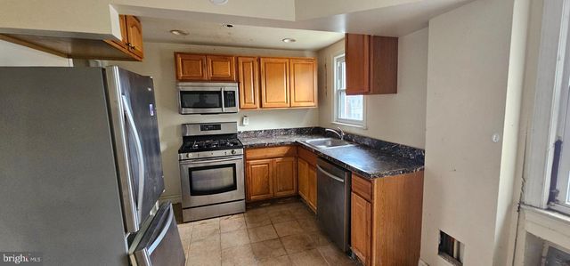 1752 LYMAN PL NE, Washington, DC 20002