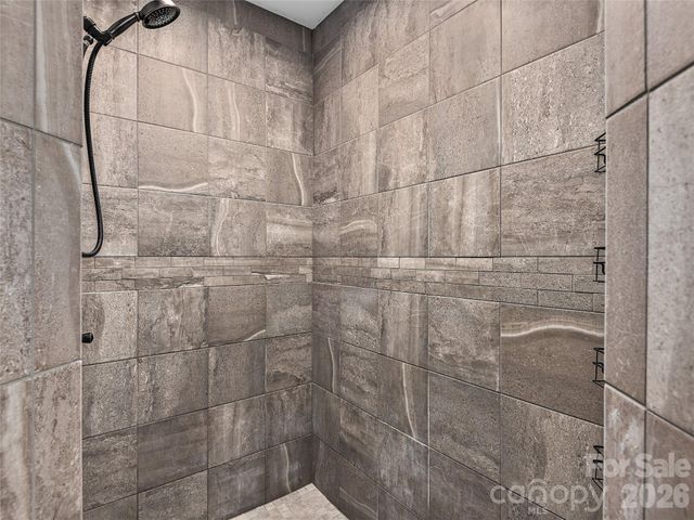 10 Starview Lane, Hendersonville, NC 28739