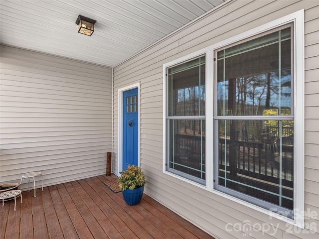 10 Starview Lane, Hendersonville, NC 28739