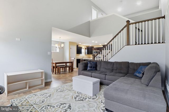 2606 WOODSPRING DR, York, PA 17402