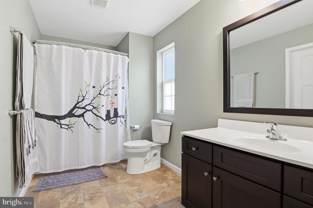 2606 WOODSPRING DR, York, PA 17402