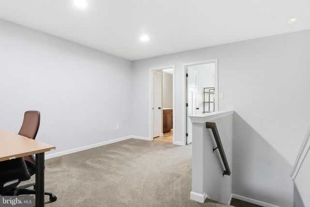 2606 WOODSPRING DR, York, PA 17402