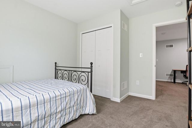 2606 WOODSPRING DR, York, PA 17402