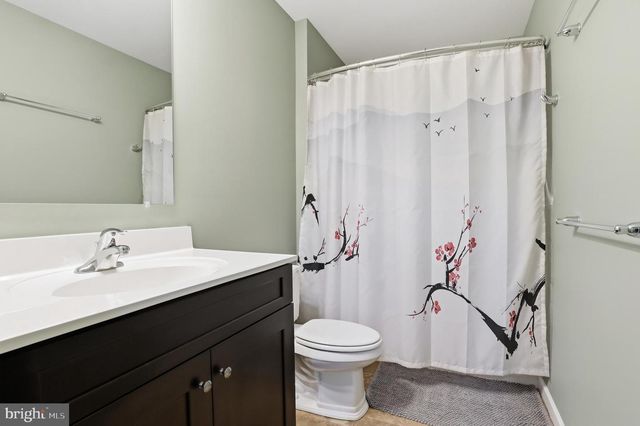 2606 WOODSPRING DR, York, PA 17402