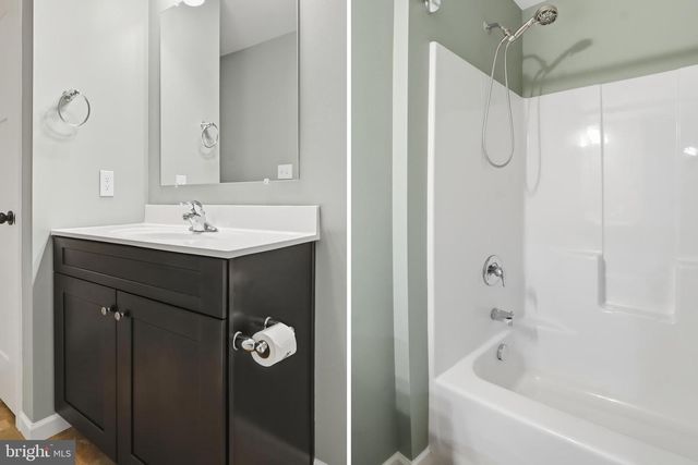 2606 WOODSPRING DR, York, PA 17402