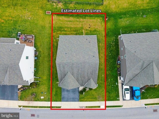 2606 WOODSPRING DR, York, PA 17402