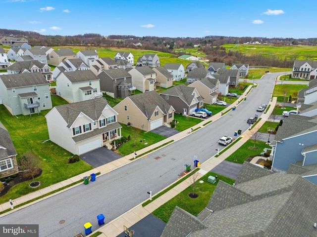 2606 WOODSPRING DR, York, PA 17402