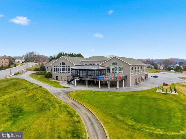 2606 WOODSPRING DR, York, PA 17402