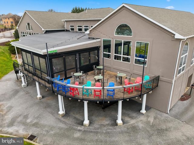 2606 WOODSPRING DR, York, PA 17402