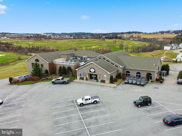 2606 WOODSPRING DR, York, PA 17402