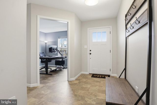 2606 WOODSPRING DR, York, PA 17402