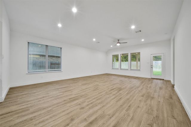 1008 Youth Water Road, Montgomery, TX 77316