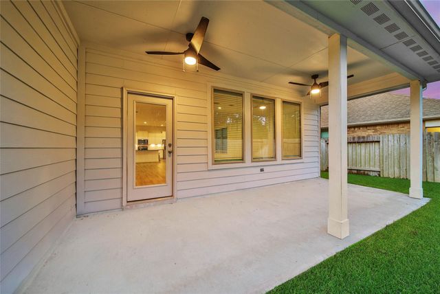 1008 Youth Water Road, Montgomery, TX 77316