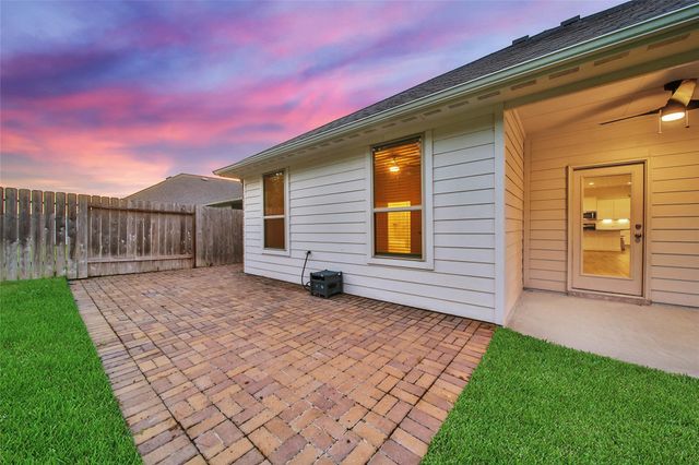 1008 Youth Water Road, Montgomery, TX 77316